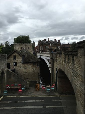 bridge-view-york