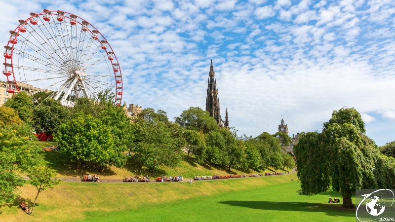edinburgh'da gezilecek yerler arthurs seat princes street gardens